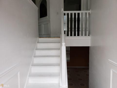 6473 E Meyer Dr, Morrow, GA 30260 photo 2