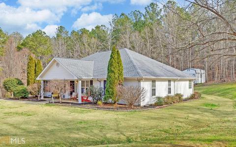 415 Oak Dr, Toccoa, GA 30577 photo 2