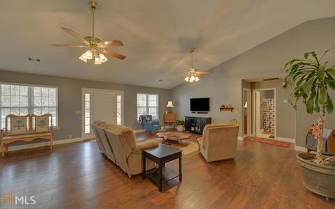 415 Oak Dr, Toccoa, GA 30577 photo 6