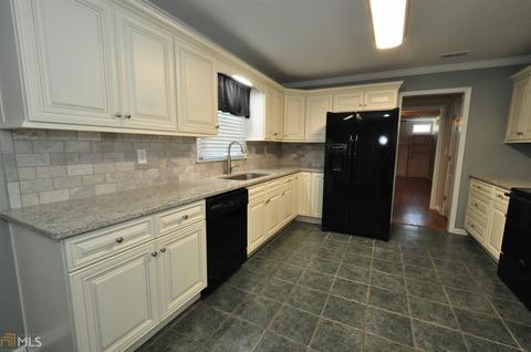 113 Powers Ct, Lagrange, GA 30240 photo 9