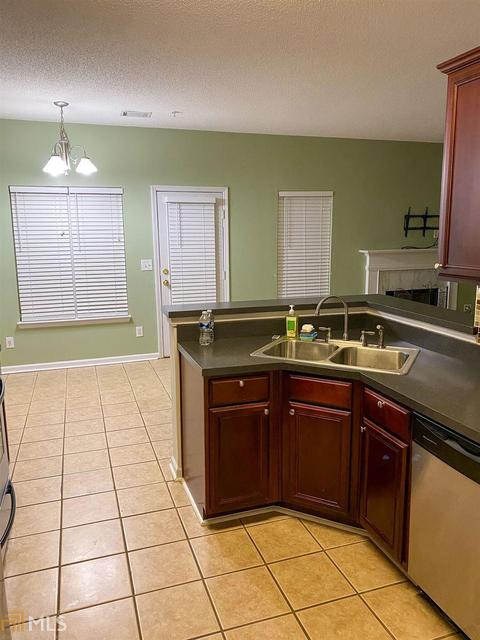 1868 Central Park Loop, Morrow, GA 30260 photo 7