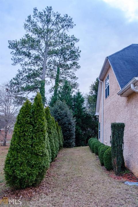 1868 Central Park Loop, Morrow, GA 30260 photo 3