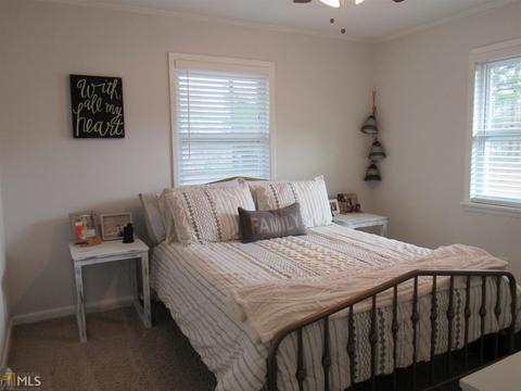 284 E Broad St, Winder, GA 30680 photo 14
