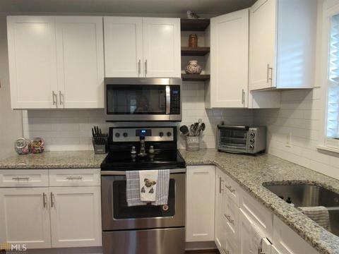 284 E Broad St, Winder, GA 30680 photo 7