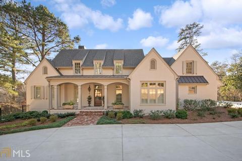 655 E Lake Dr, Gainesville, GA 30506 photo 1