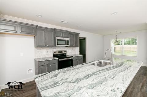 305 Gibson Cir, Perry, GA 31069 photo 16
