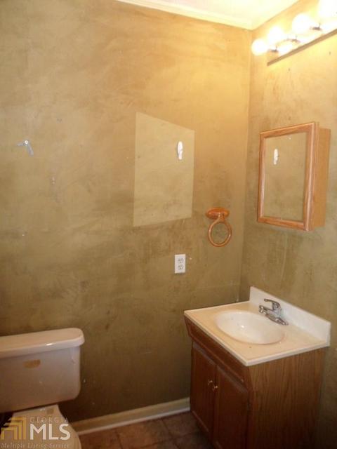 934 E Tugalo St, Toccoa, GA 30577 photo 3