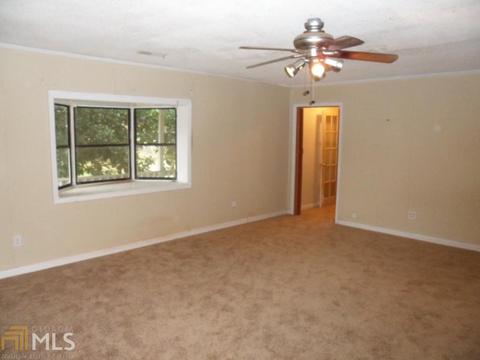 934 E Tugalo St, Toccoa, GA 30577 photo 2