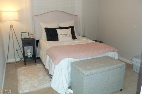375 Watson Manor Dr, Hull, GA 30646 photo 2