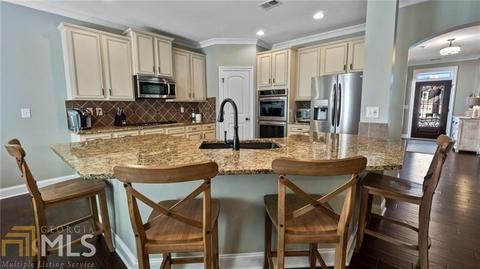2933 Dobbs Ct, Buford, GA 30519 photo 2