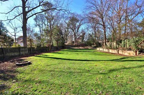 2832 Georgian Dr, Chamblee, GA 30341 photo 11