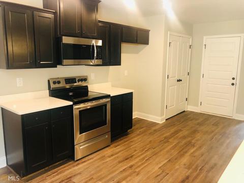 237 Cole Forest Blvd, Barnesville, GA 30204 photo 4
