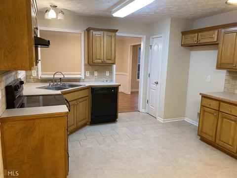 90 Meadow Overlook Dr, Covington, GA 30016 photo 11