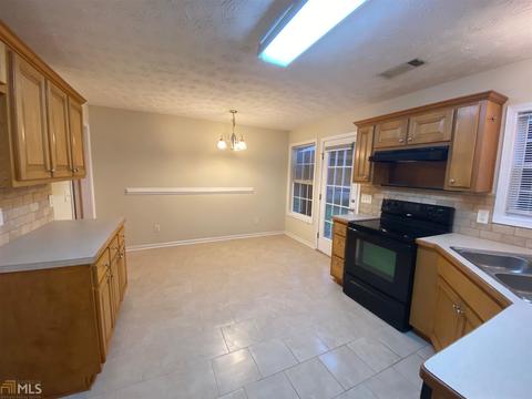 90 Meadow Overlook Dr, Covington, GA 30016 photo 8