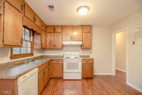 471 Womack Rd, Covington, GA 30016 photo 9