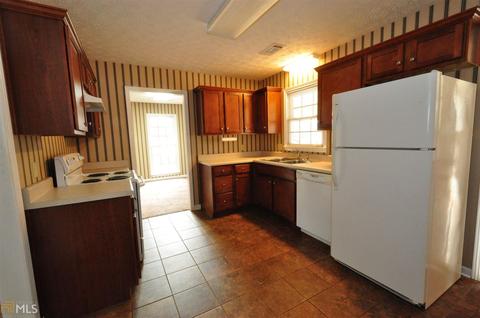 229 Cosby Dr, Lagrange, GA 30241 photo 4