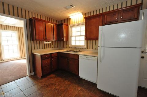229 Cosby Dr, Lagrange, GA 30241 photo 5