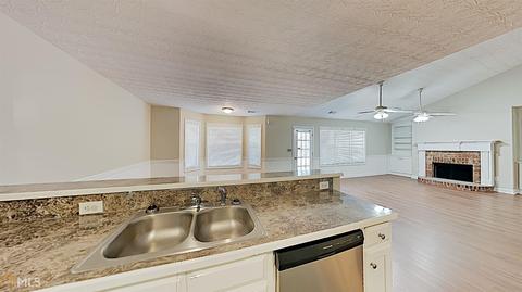 40 Cheyenne Dr, Covington, GA 30016 photo 5