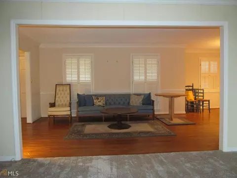 208 Lake Forest Dr, Lagrange, GA 30240 photo 5