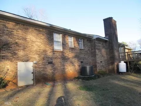 208 Lake Forest Dr, Lagrange, GA 30240 photo 19
