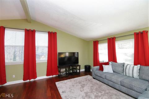 814 Piney Woods Dr, Lagrange, GA 30241 photo 2