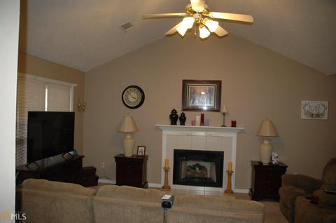118 Ridgefield Dr, Lagrange, GA 30241 photo 2