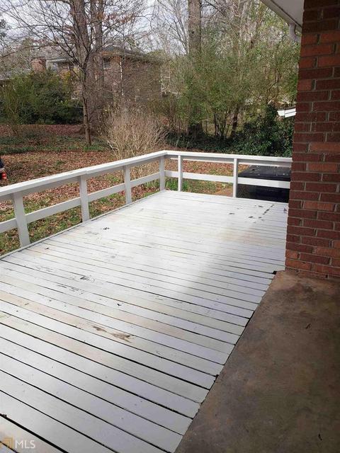 449 Pine Shadows Ln, Stone Mountain, GA 30088 photo 12