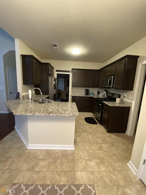 106 N Pointe Pkwy, Lagrange, GA 30241 photo 3