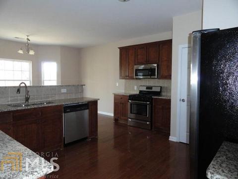 136 Luke Cv, Hampton, GA 30228 photo 3