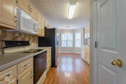 325 Chestnut Dr, Covington, GA 30016 photo 2