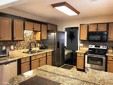 204 Shields St, Winder, GA 30680 photo 9