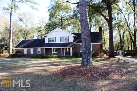 2002 Peacock Dr, Dublin, GA 31021 photo 1
