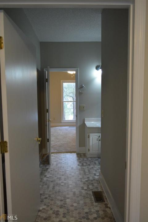 106 Holly Point Dr, Lagrange, GA 30240 photo 11