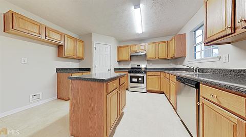 576 Pernell Dr, Hampton, GA 30228 photo 7