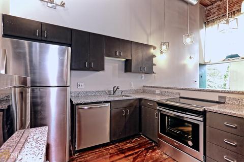 10 James St UNIT 1B, Hampton, GA 30228 photo 4