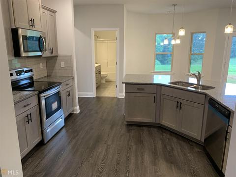 6083 Creekside View Ln, Clermont, GA 30527 photo 3