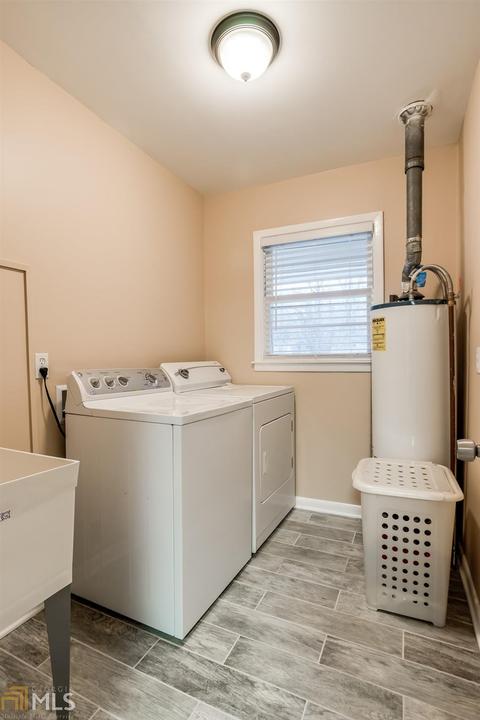 144 Park Ave, Winder, GA 30680 photo 17