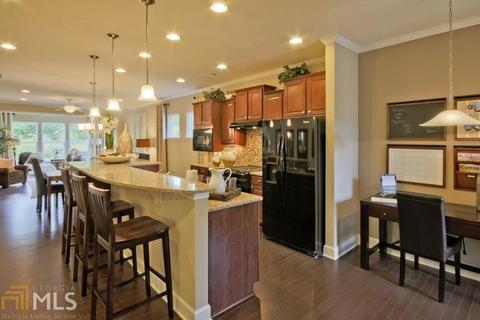 106 Odingsell Ct, Griffin, GA 30223 photo 2