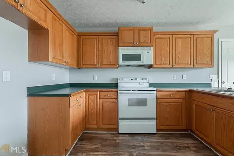 211 Harvey Rd, Covington, GA 30016 photo 6