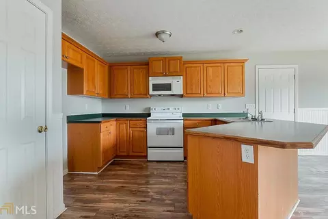 211 Harvey Rd, Covington, GA 30016 photo 2