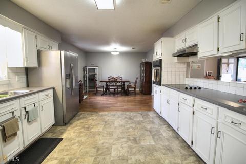 213 Sivell Rd, Lagrange, GA 30241 photo 4