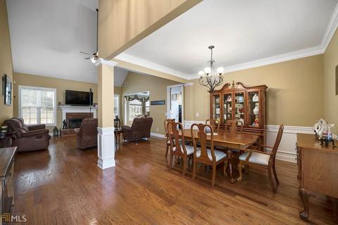 4413 N Gate Dr, Gainesville, GA 30506 photo 2