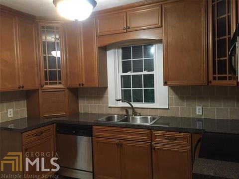 302 E Mclendon Cir, Lagrange, GA 30240 photo 2