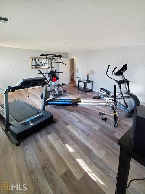 216 Hyannis Dr, Jackson, GA 30233 photo 8