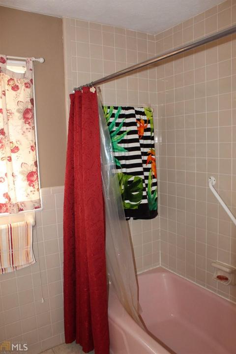 253 E Lakeview Dr, Lagrange, GA 30240 photo 10