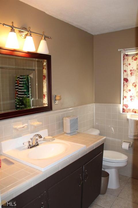 253 E Lakeview Dr, Lagrange, GA 30240 photo 9
