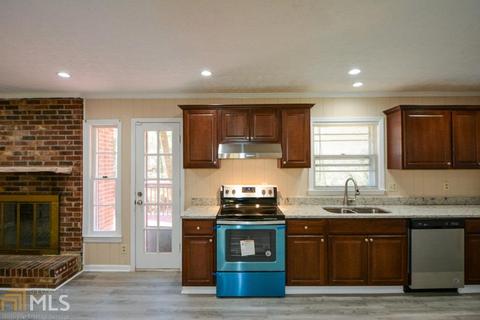 6662 Peacock Blvd, Morrow, GA 30260 photo 10