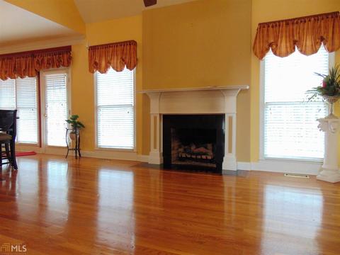 1004 Riverside Dr, Lagrange, GA 30240 photo 4