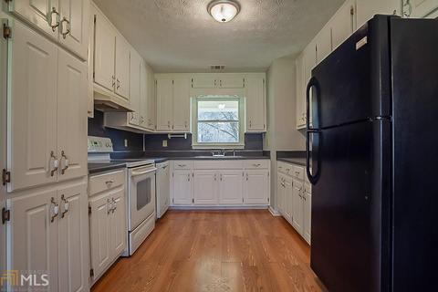 220 Laurel Way, Covington, GA 30016 photo 2