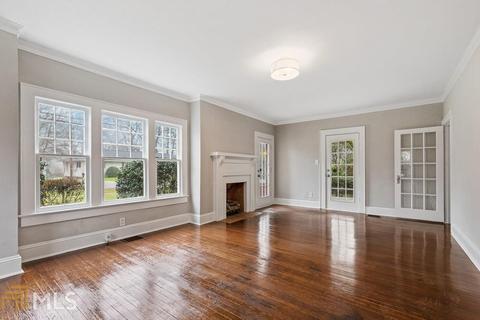 27 E New St, Winder, GA 30680 photo 8